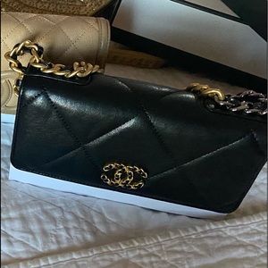 Chanel 2OC WOC authentic Full Set. No wear/Tear